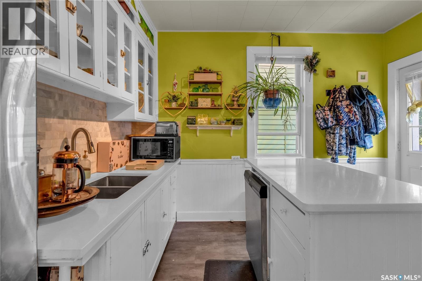 2152 Rae STREET photo 2
