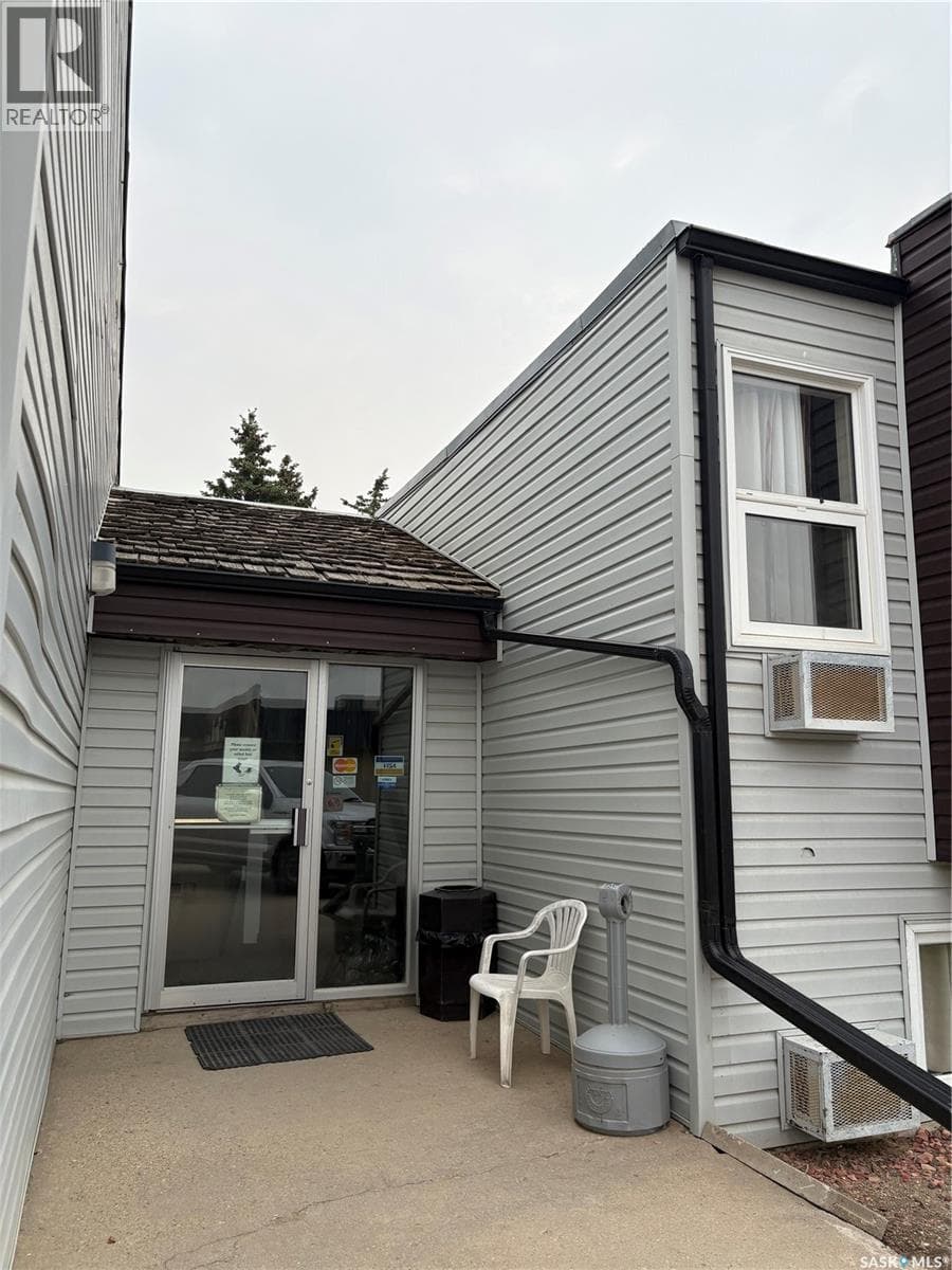 304 King Edward STREET — photo 4