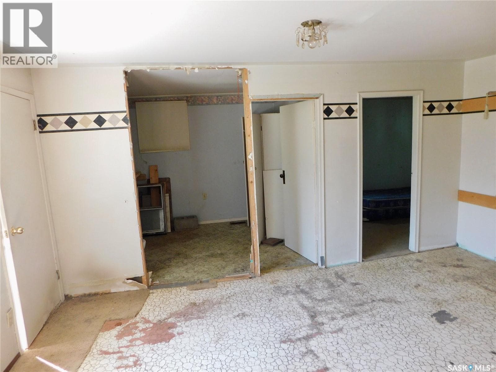 410 6th AVENUE E — photo 3