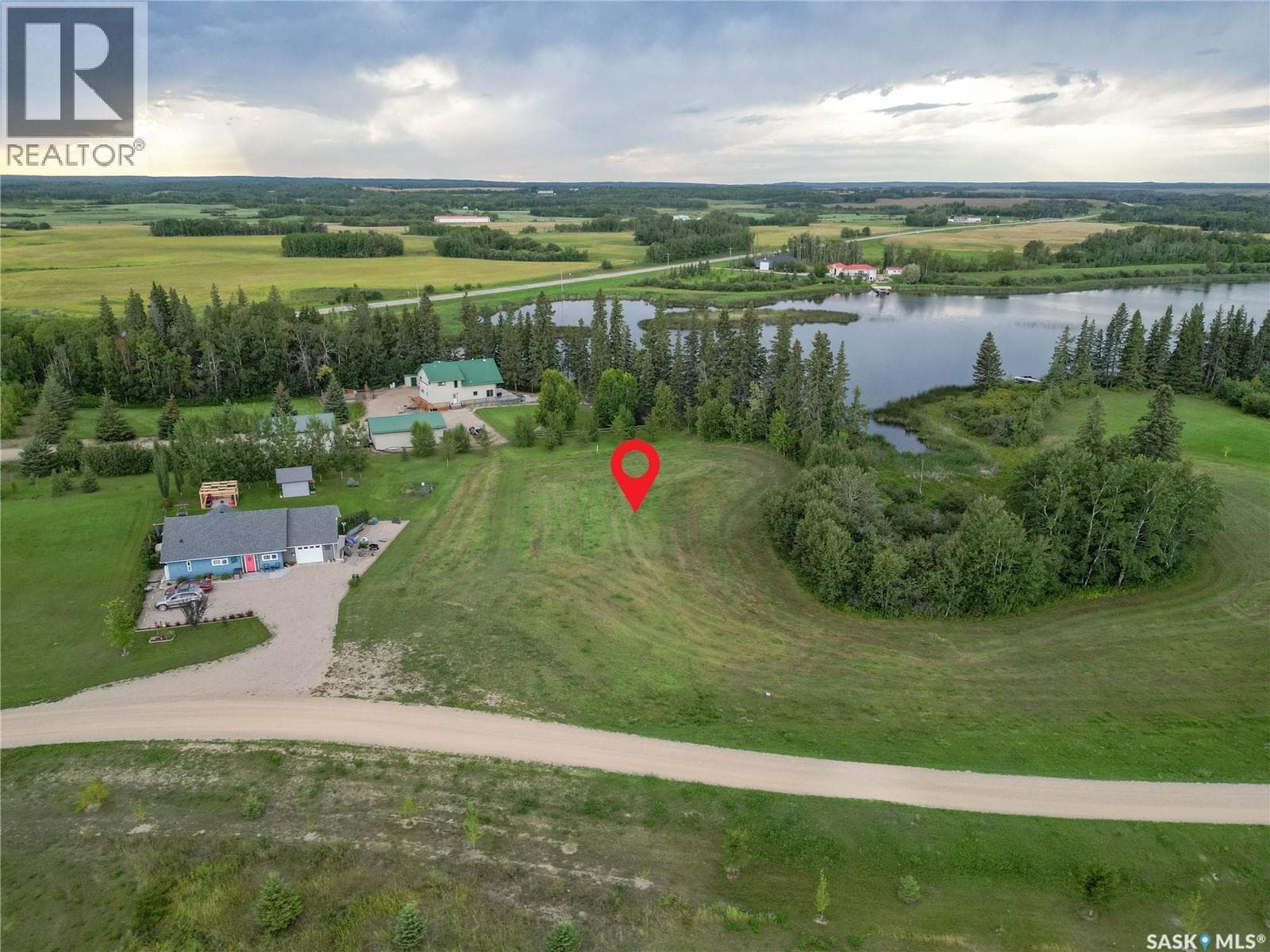 Memorial Lake Lakefront Lot