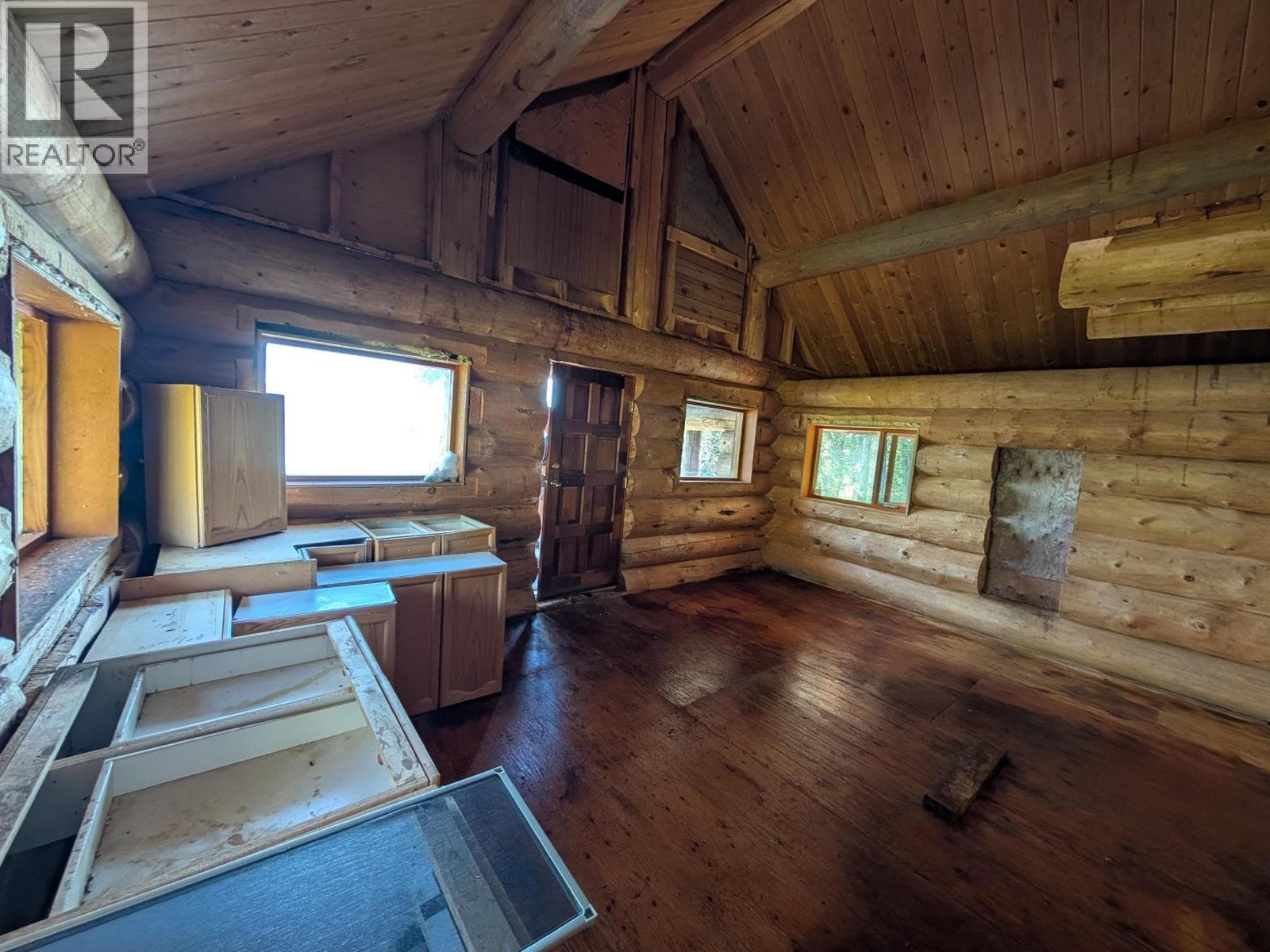 106360 N BABINE LAKE ROAD photo 5