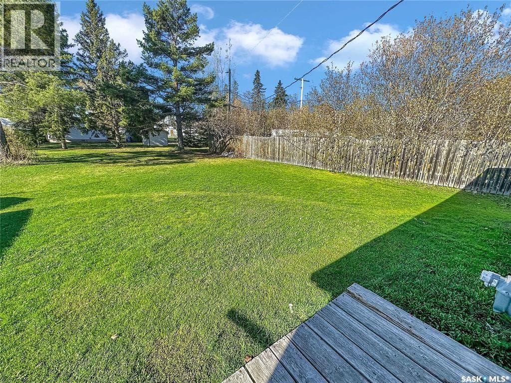 121 Allan AVENUE — photo 2