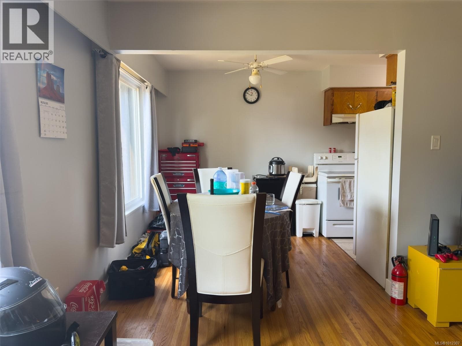 401 1083 Maquinna Ave photo 5