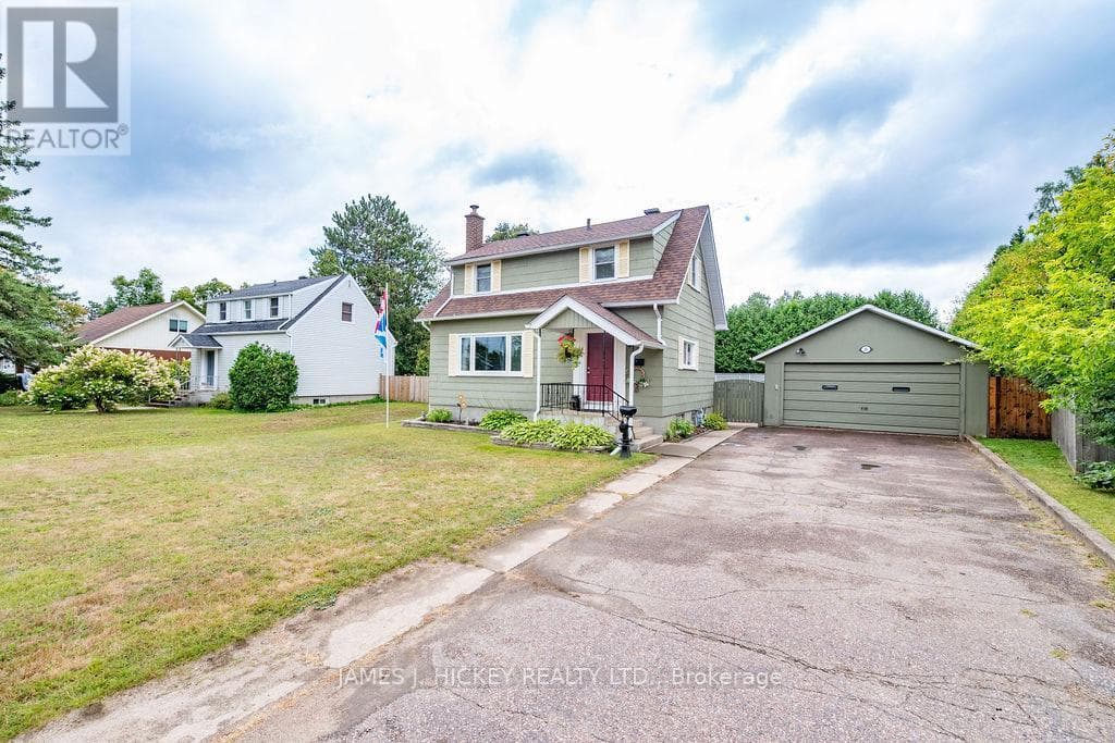 2 bed 2 bath single family at 25 LAURENTIAN STREET — $495,000