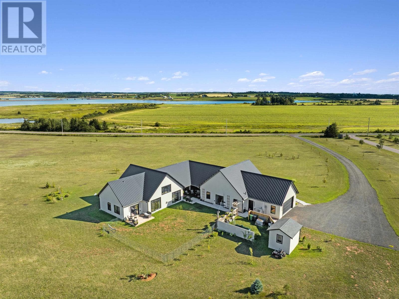 127 Thompson Shore Road photo 5