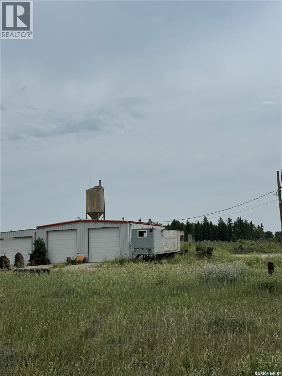 1124 Industrial DRIVE — photo 2