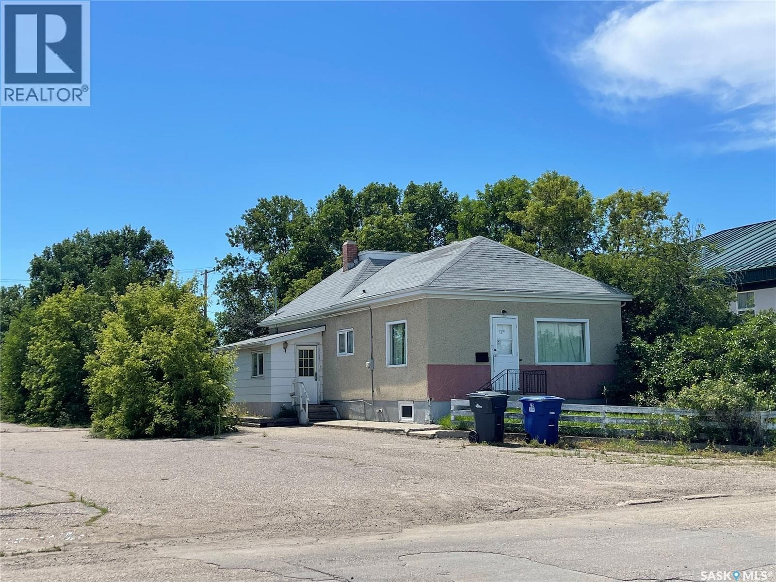 112 & 120 SIMS AVENUE — photo 2