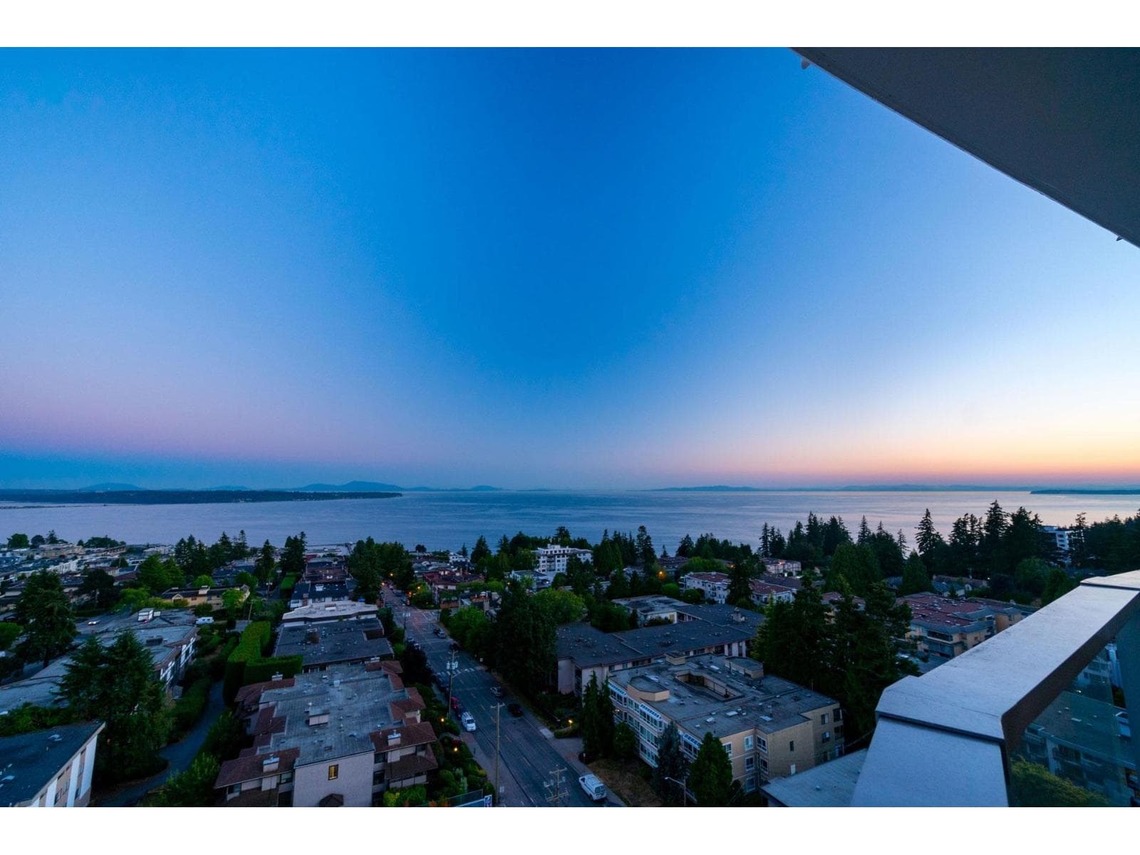 2 bed 3 bath single family at 1406 1500 MARTIN STREET — $1,528,000