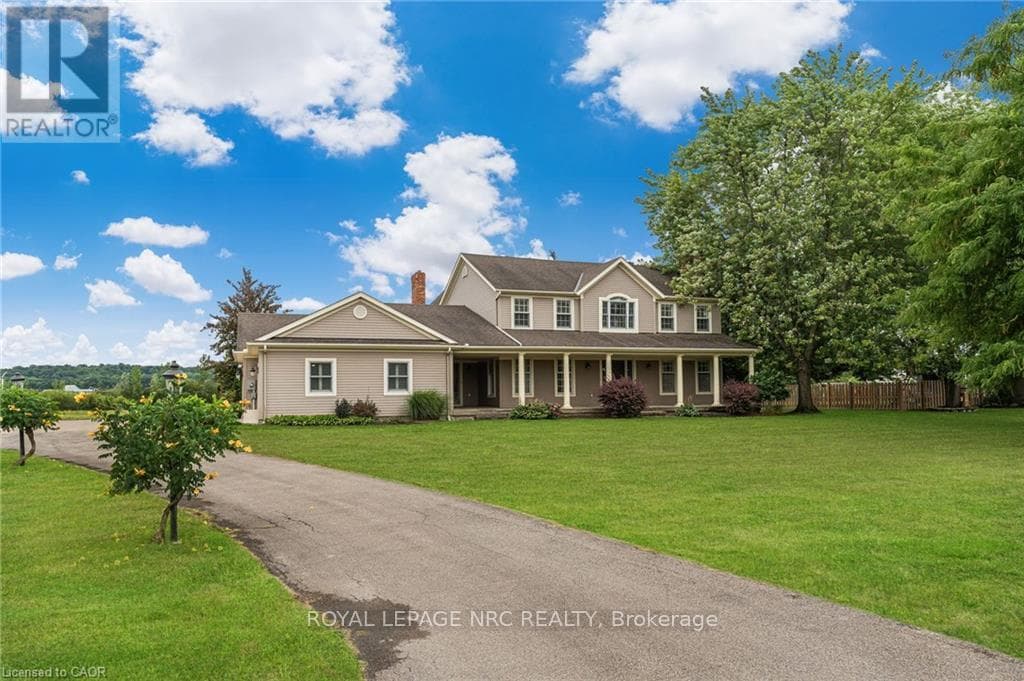 915 QUEENSTON ROAD S photo 4