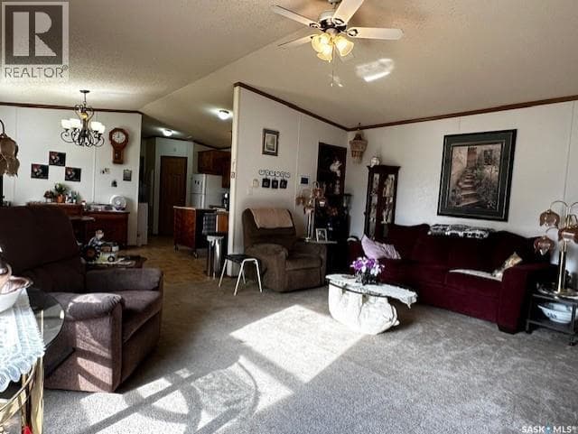 215 Louis STREET photo 2
