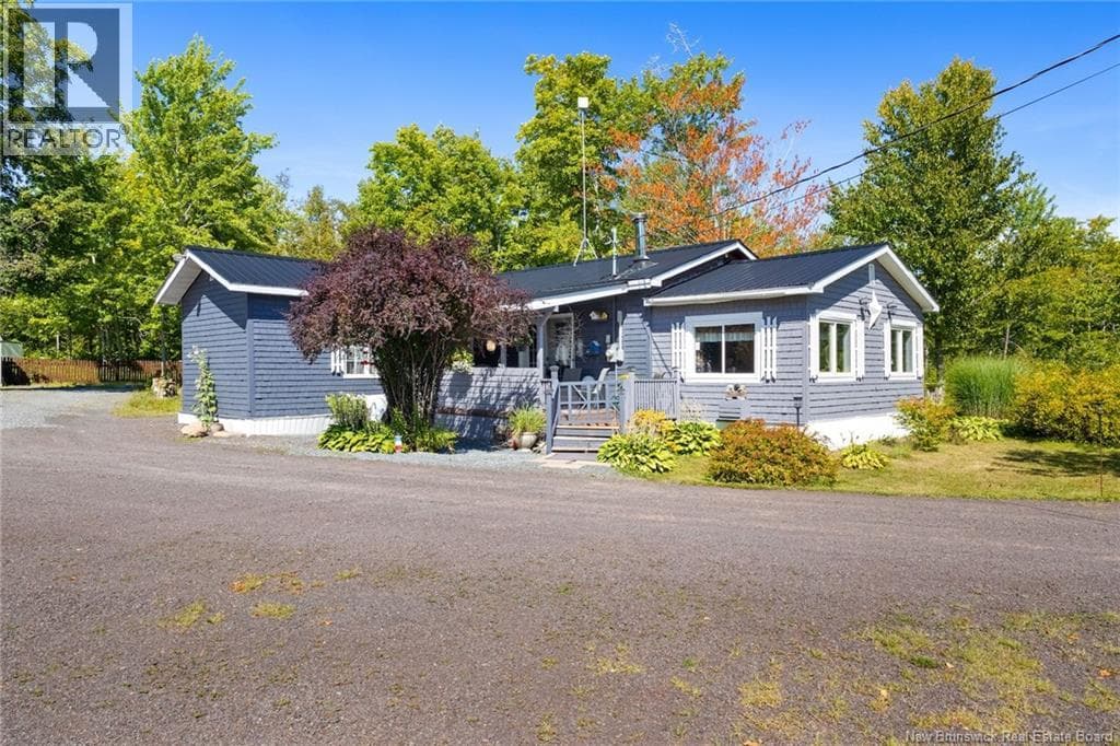 1677 Bronson Sett Road photo 2
