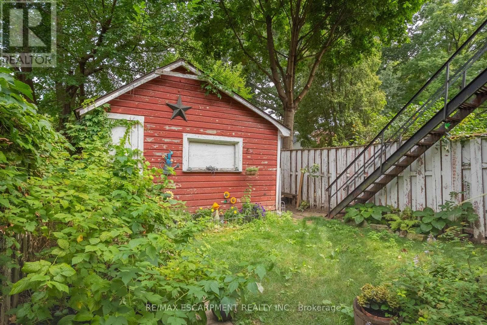 175 BURRIS STREET photo 4