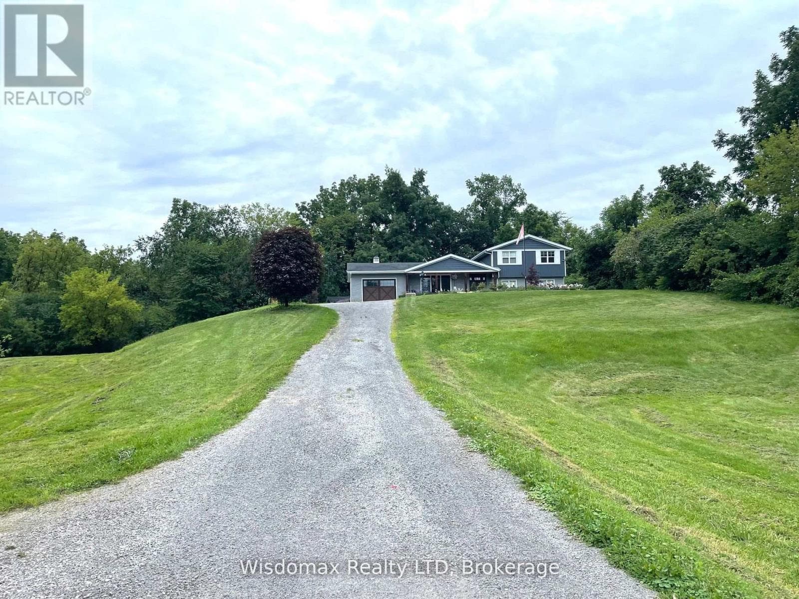 341 LAKESHORE ROAD photo 3