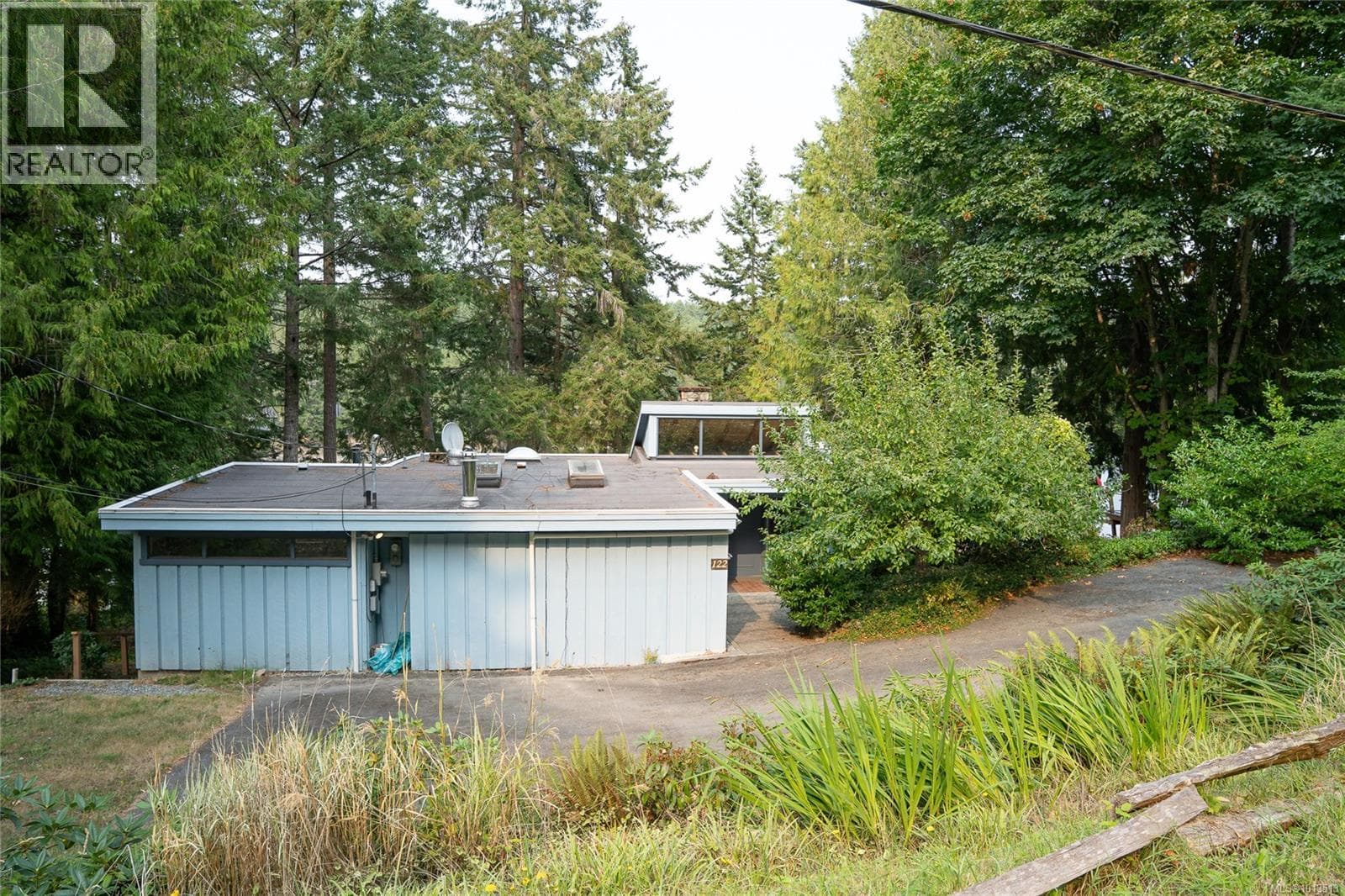 122 Ontario Pl photo 5