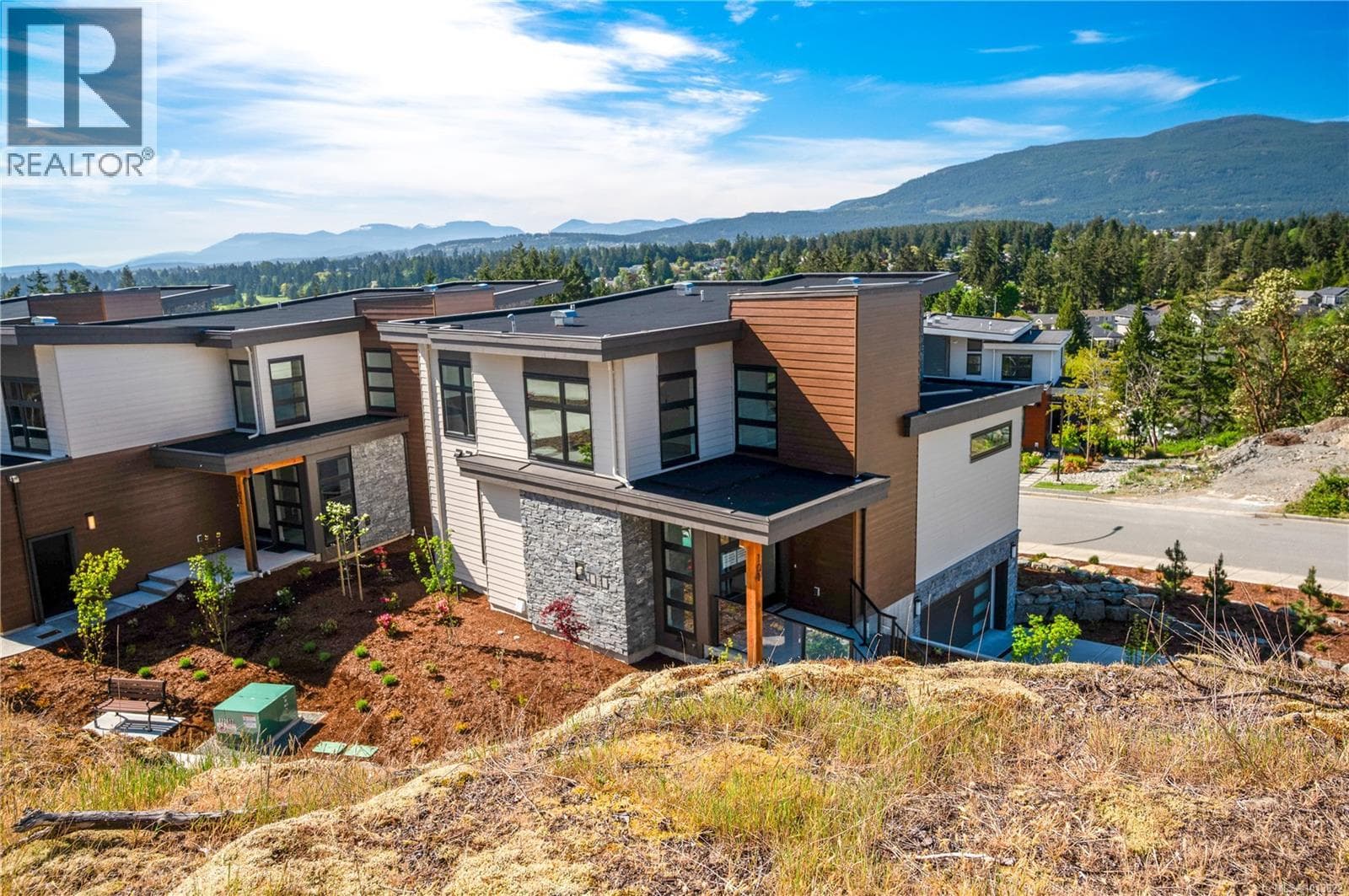 3 bed 3 bath single family at 101 1220 Manzanita Pl — $1,049,000