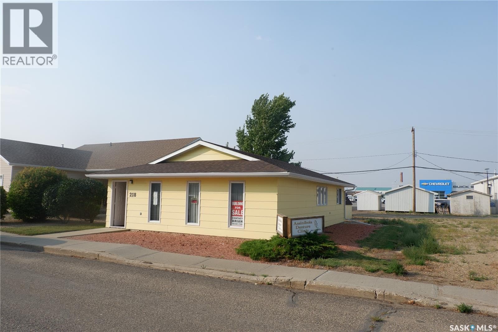 218 2nd AVENUE W photo 3