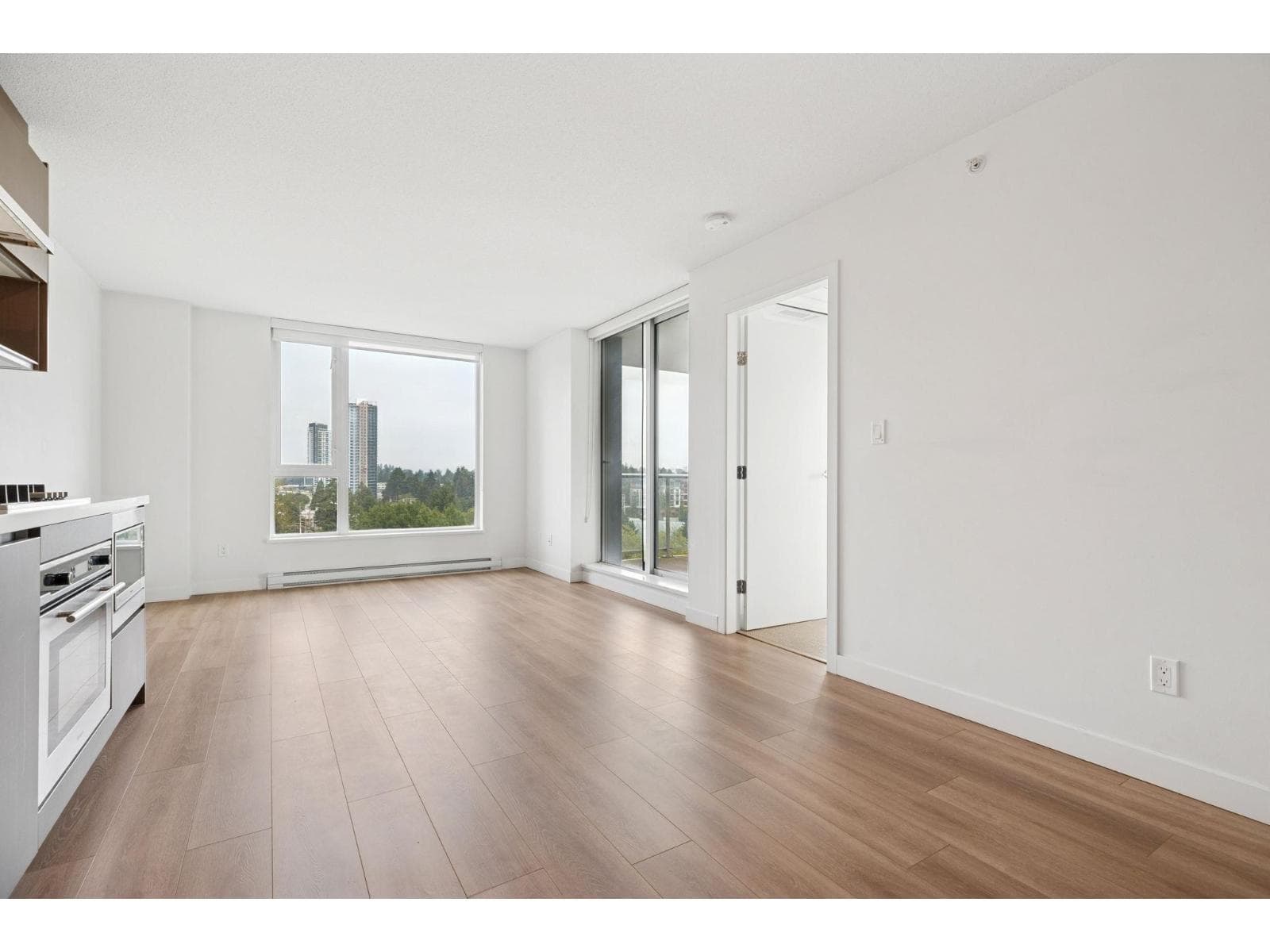 1512 13696 100 AVENUE photo 5