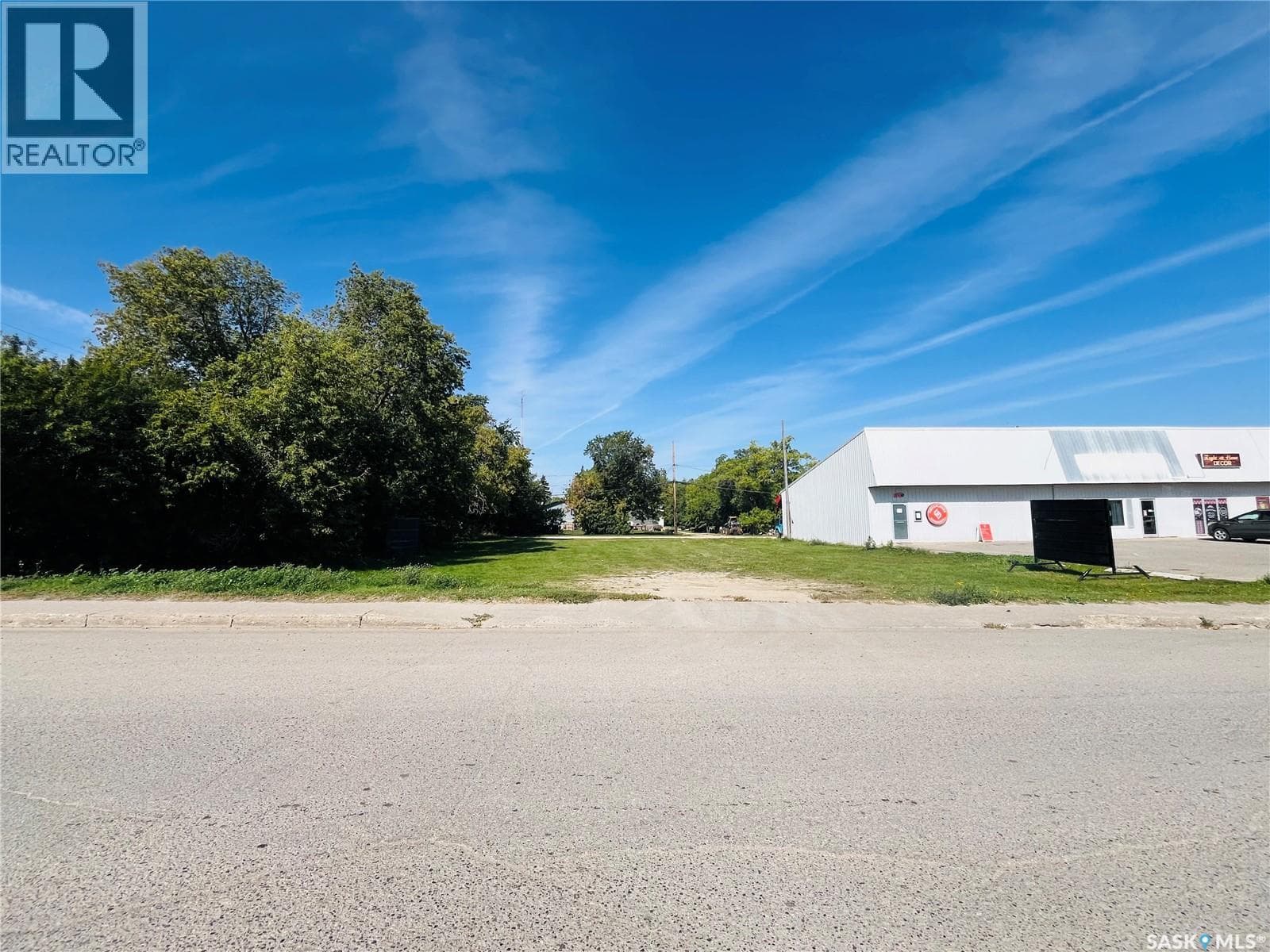 512 Main STREET — photo 2