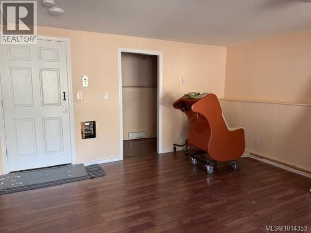 7370 Thunderbird Way photo 3