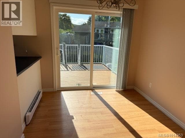 7370 Thunderbird Way photo 5
