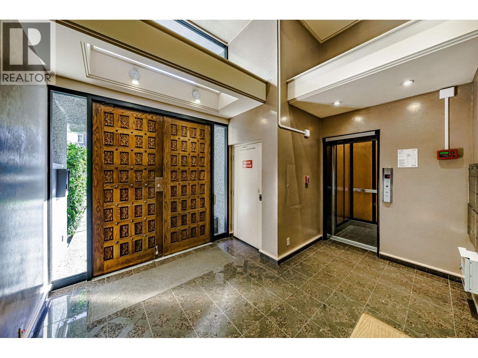 1001 845 CHILCO STREET photo 4