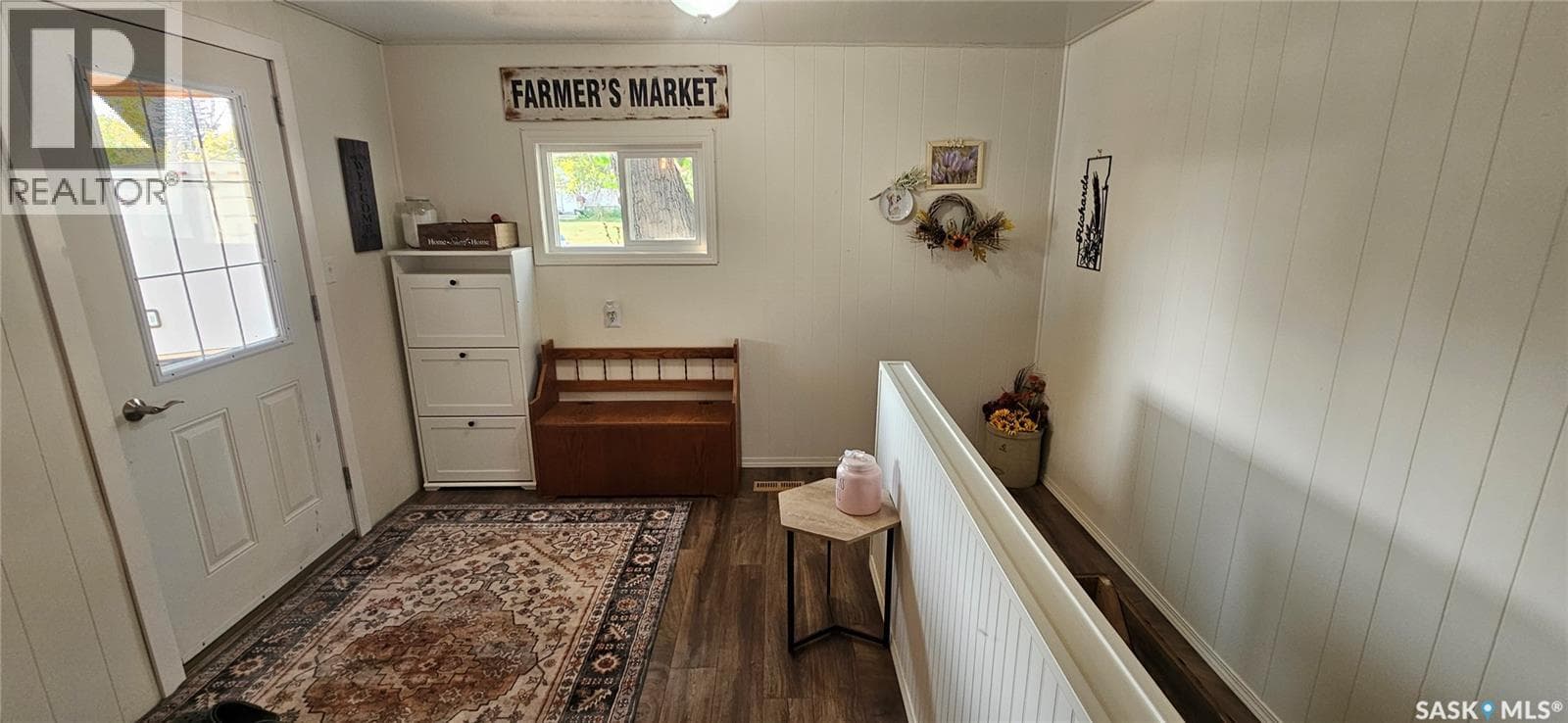 1204 Dominion STREET photo 3