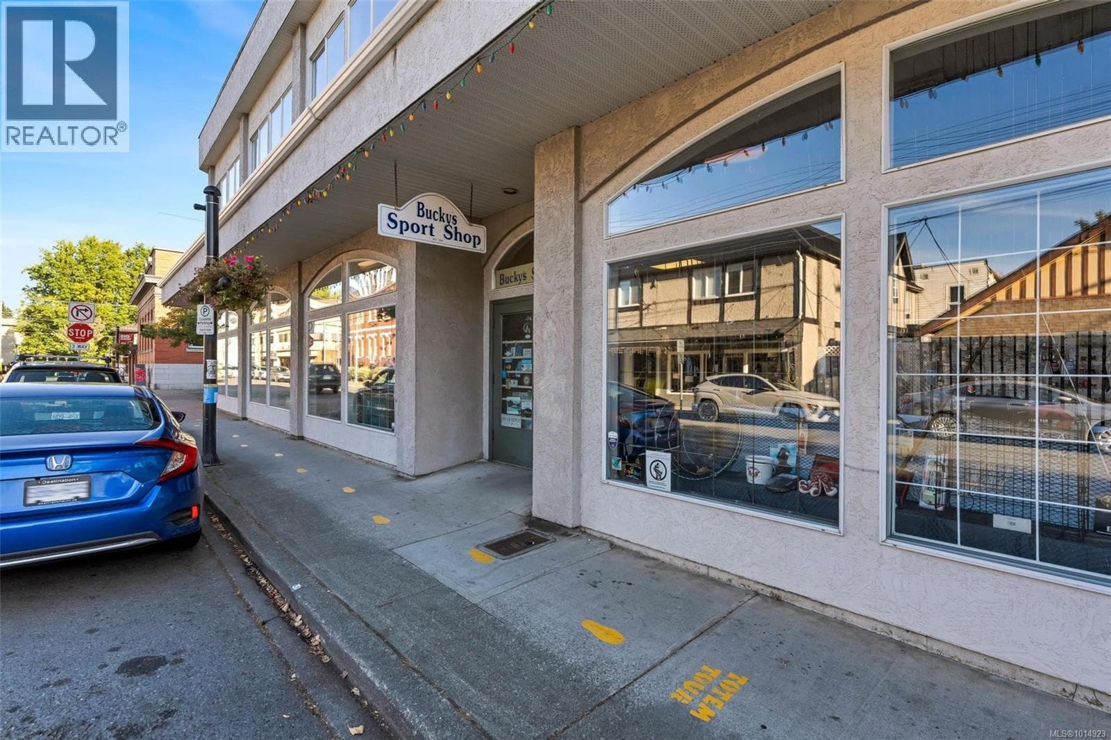171 Craig St photo 4