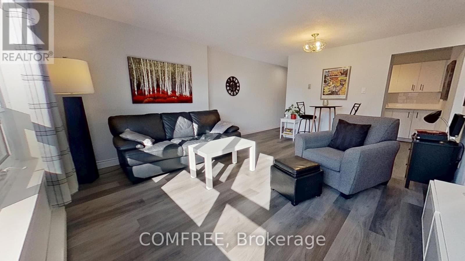 1005 - 95 BASELINE ROAD W photo 2