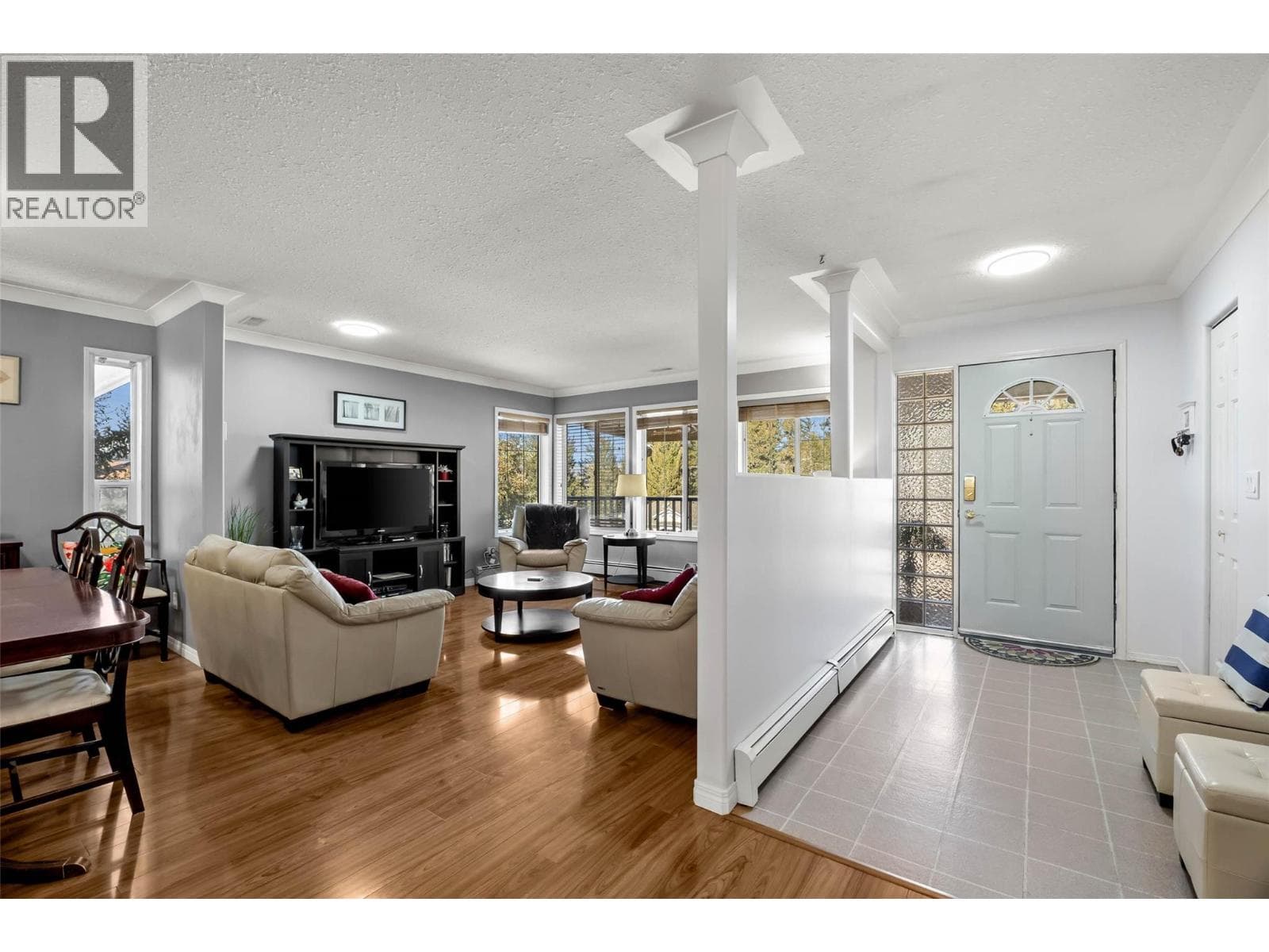 320 Linden Road photo 4