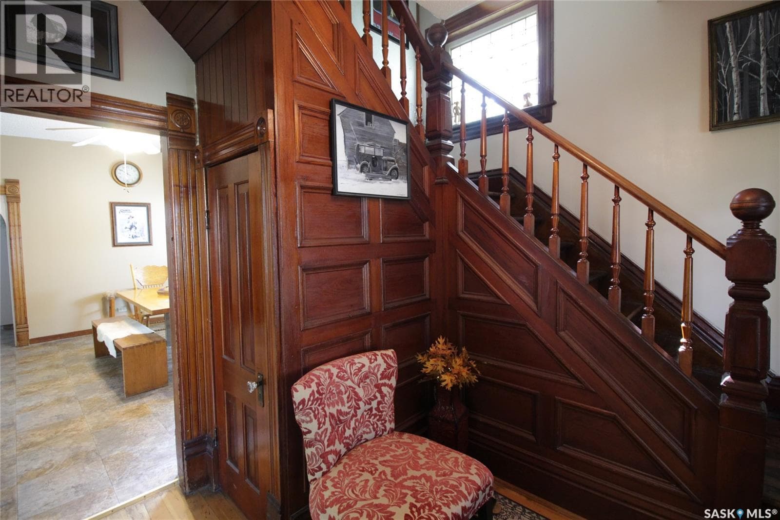 807 Gordon STREET — photo 3