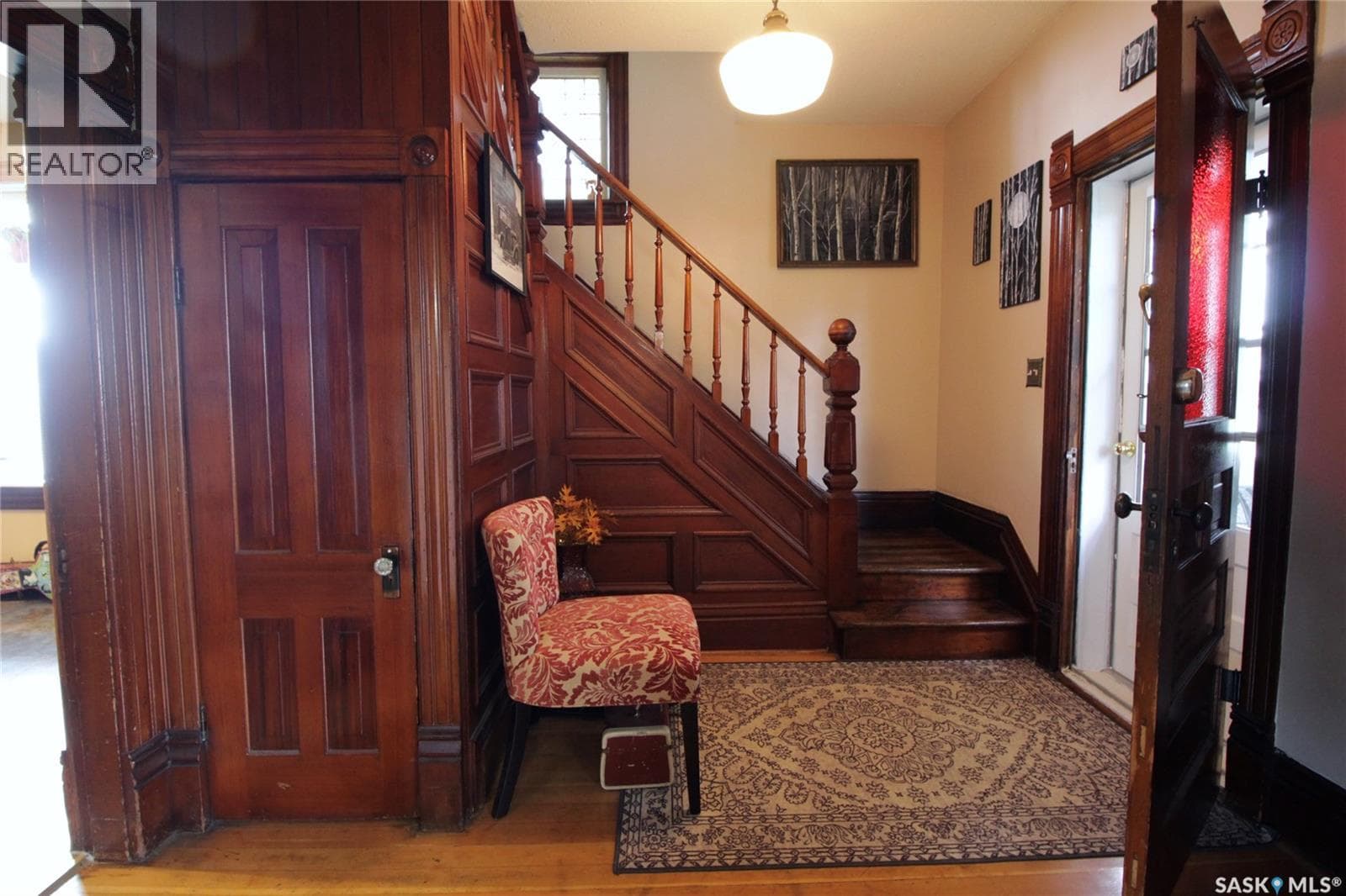 807 Gordon STREET — photo 4