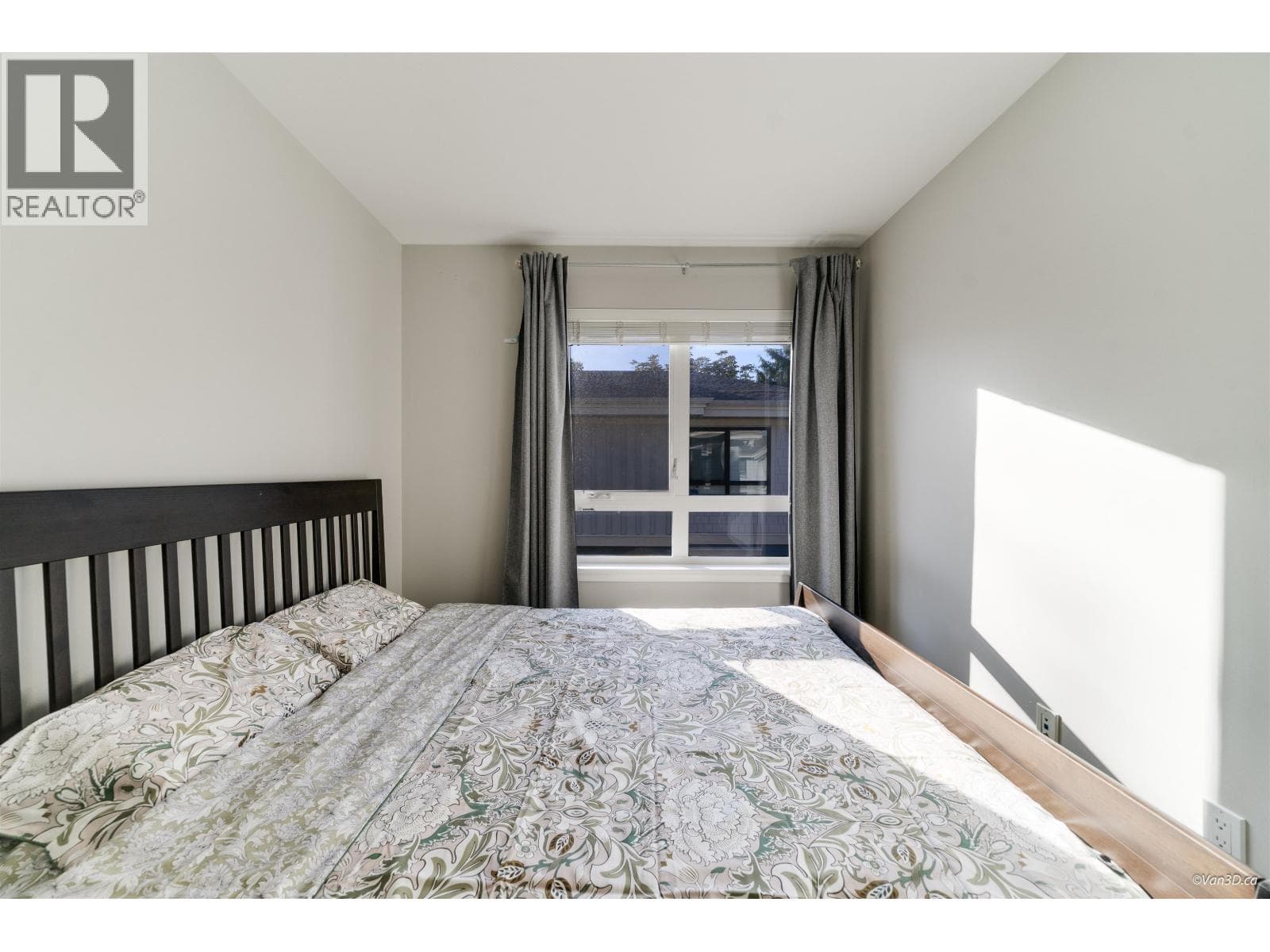 9 6028 MAPLE ROAD photo 2