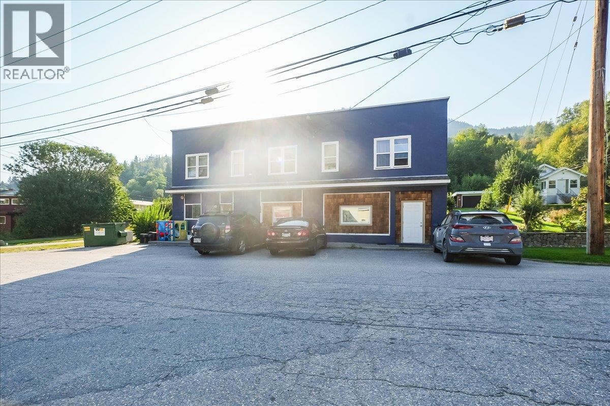 multi-family at 156 Haig Street — $725,000