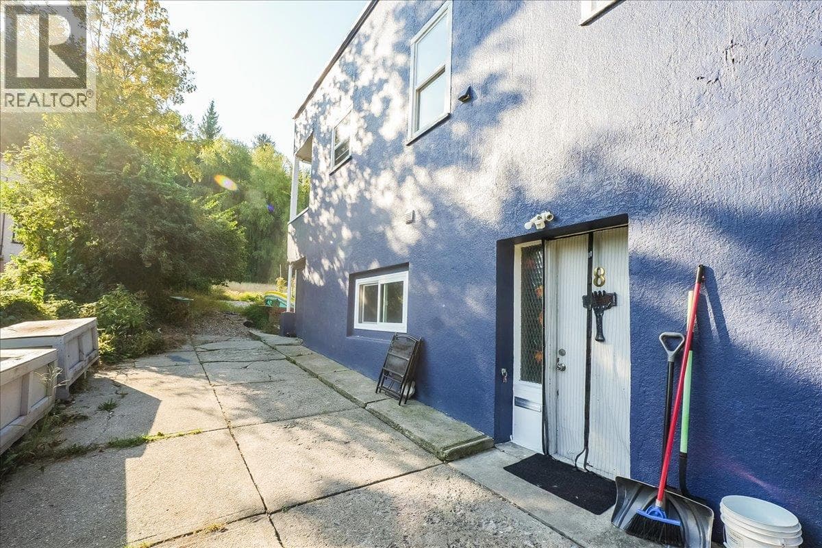 156 Haig Street photo 5