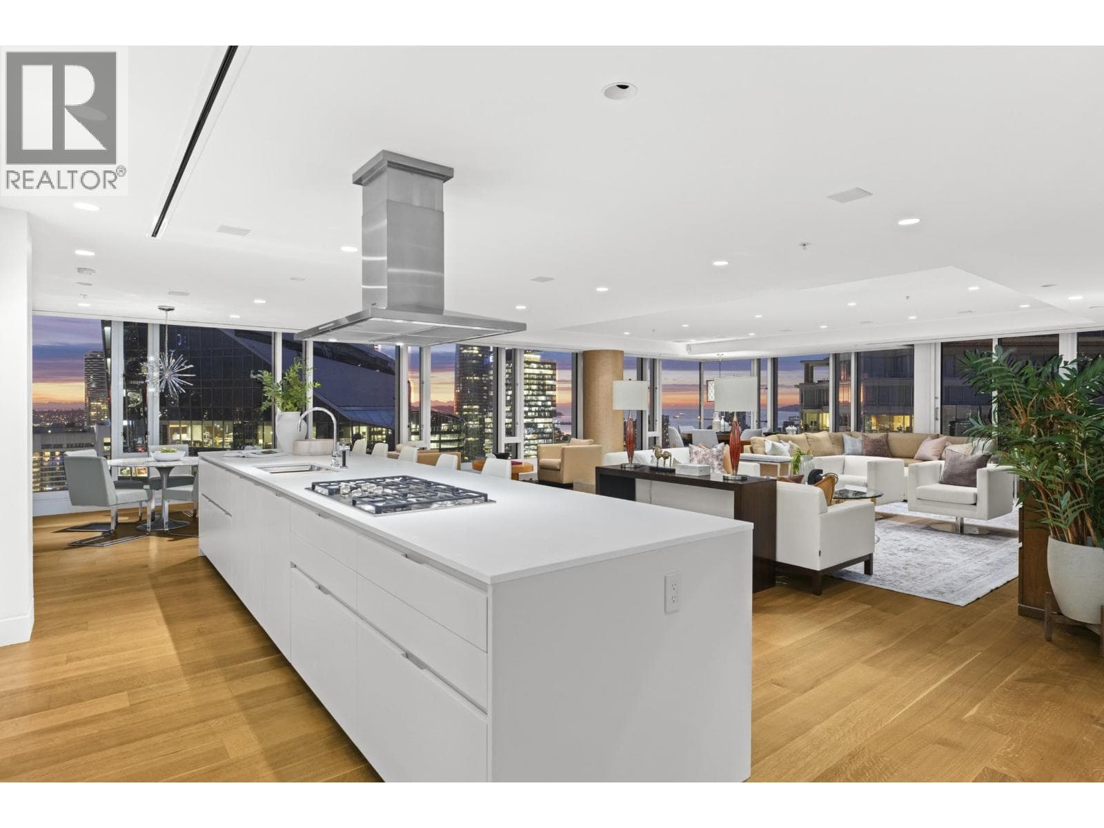 4602 1011 W CORDOVA STREET photo 3