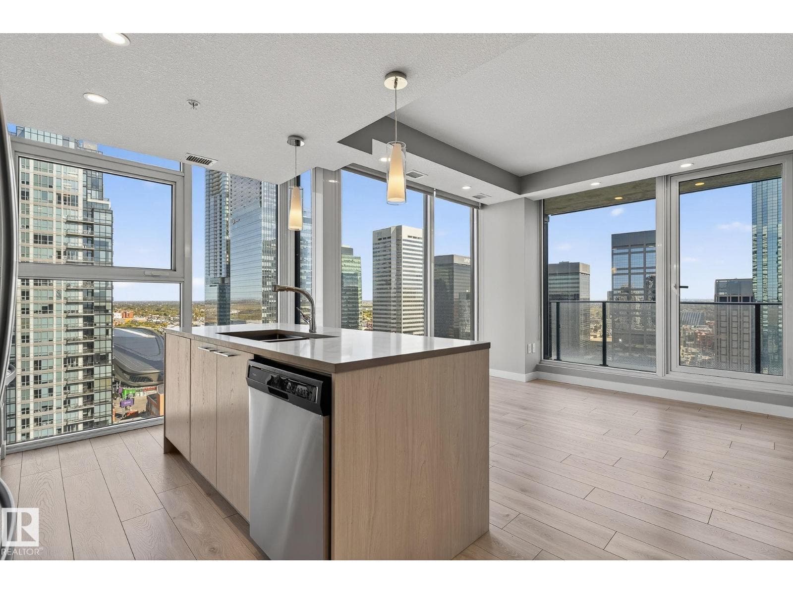 #3103 10180 103 ST NW photo 4
