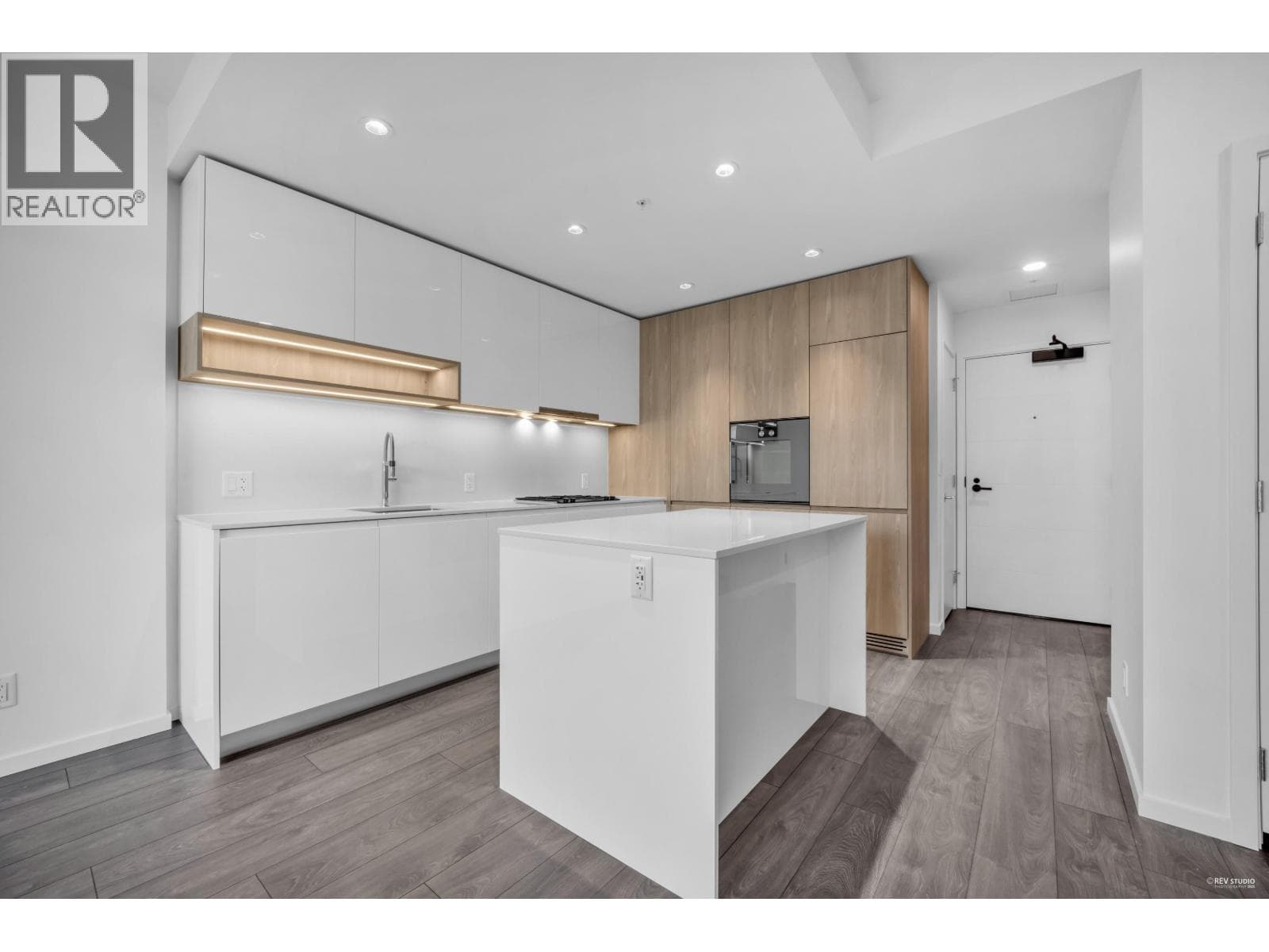 1 bed 1 bath single family at 1108 6500 MINORU BOULEVARD — $728,800
