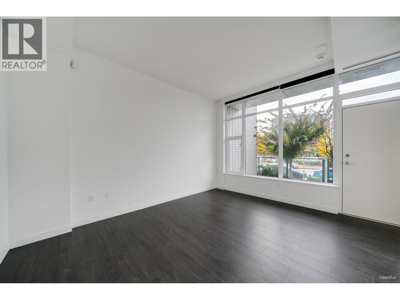 TH-03 8555 CAPSTAN WAY photo 4