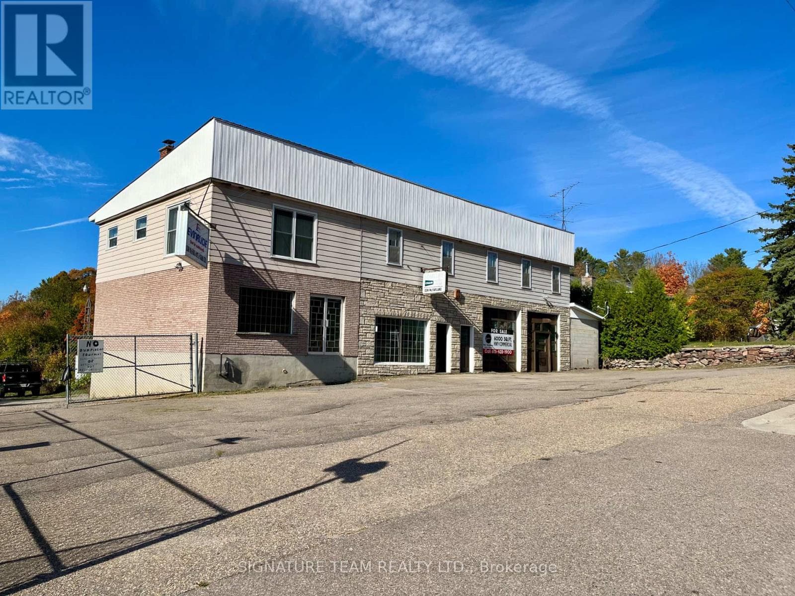 292 BONNECHERE STREET W photo 3