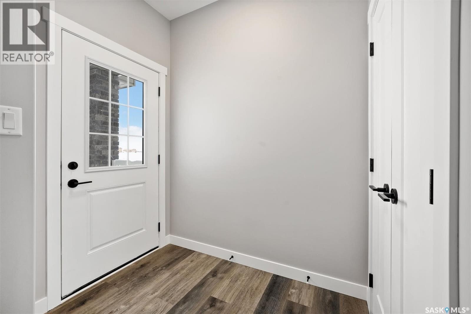 214 Fortosky CRESCENT — photo 2