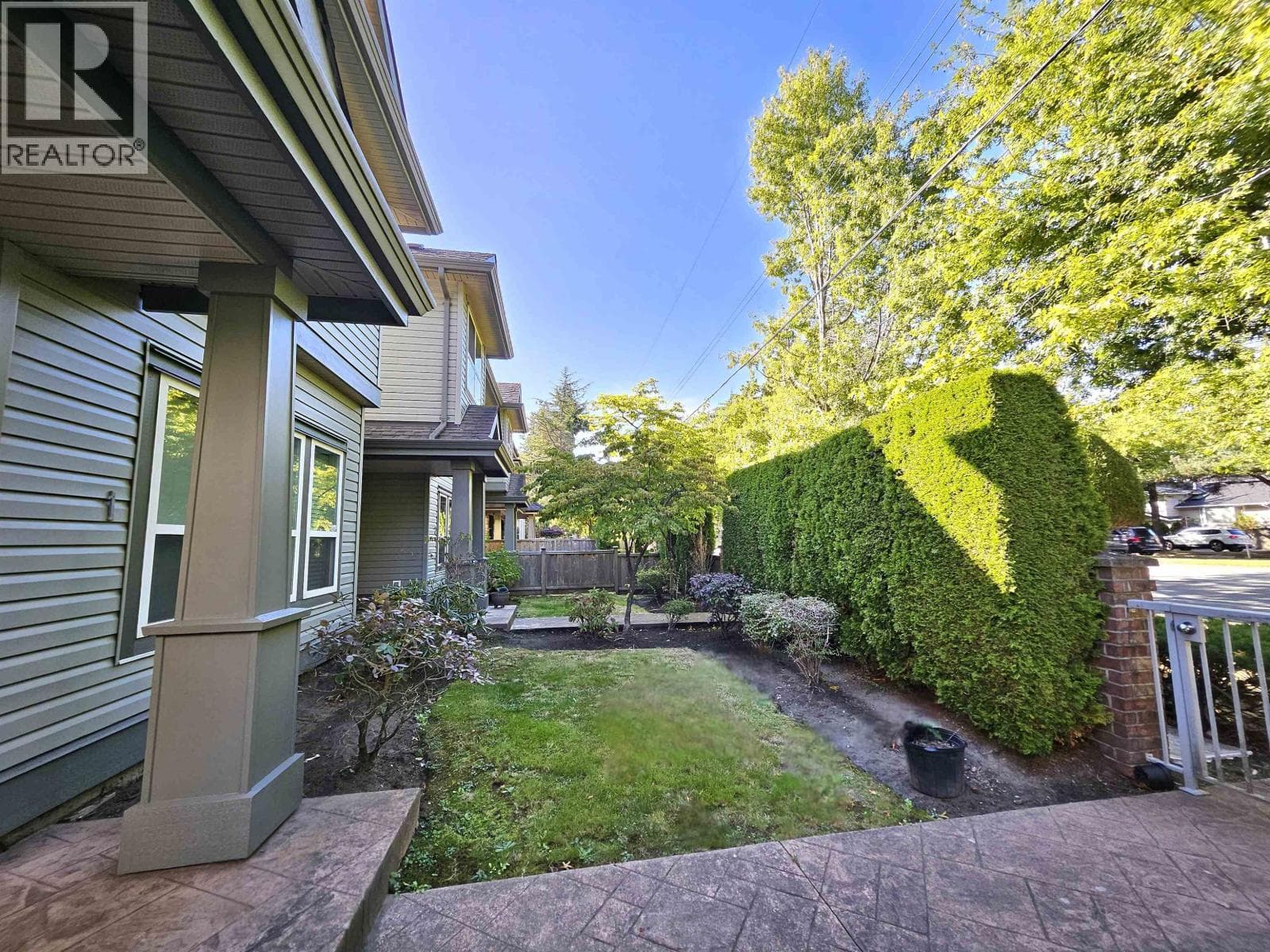 1 6733 LIVINGSTONE PLACE photo 3