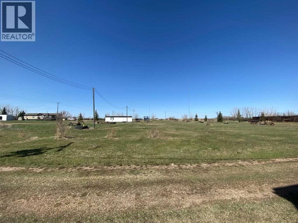 102 2 Avenue SW — photo 2