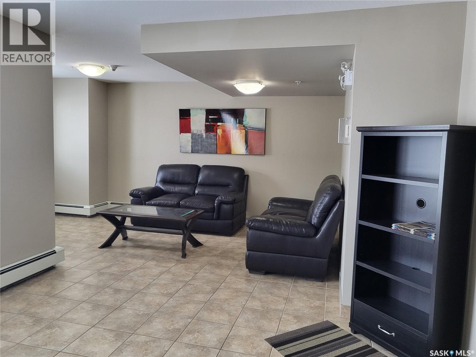403 308 Petterson DRIVE photo 5