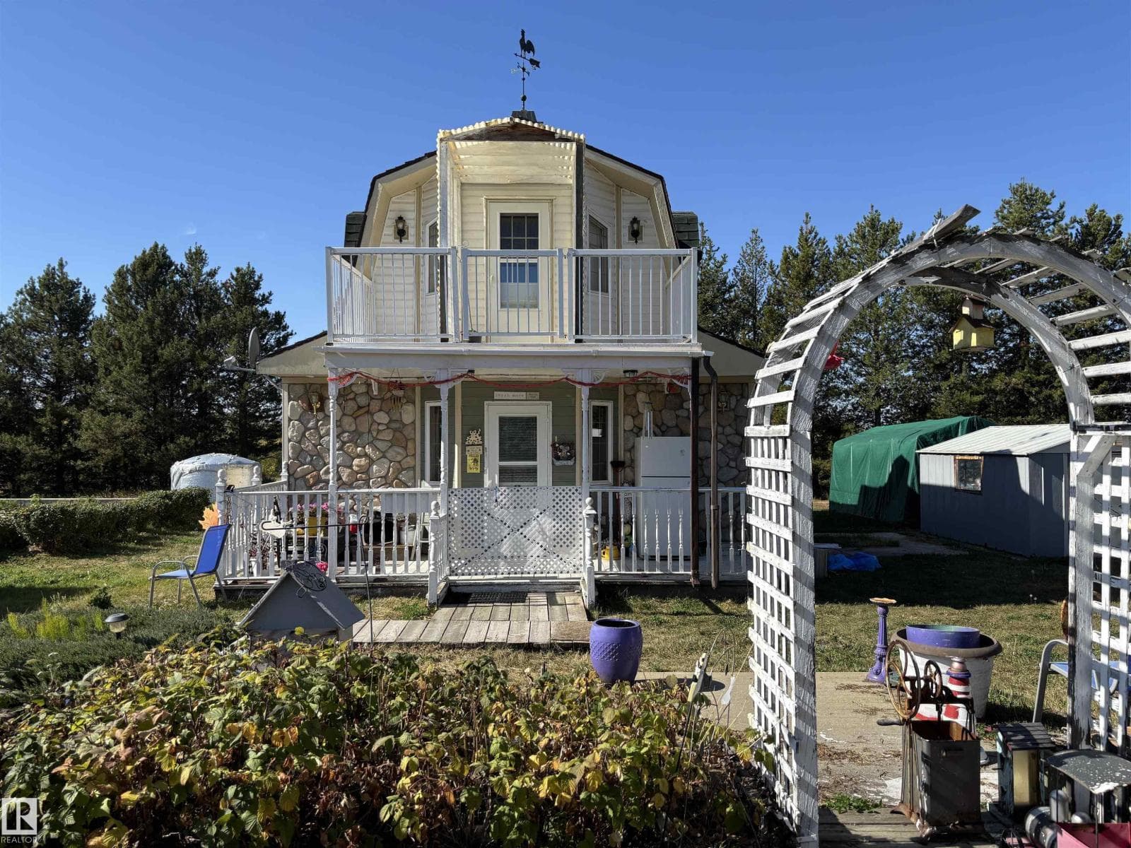 140 Russel DR