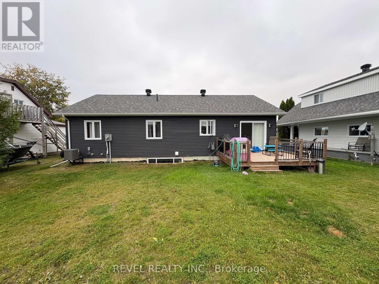 172 THIRTEENTH AVENUE photo 5