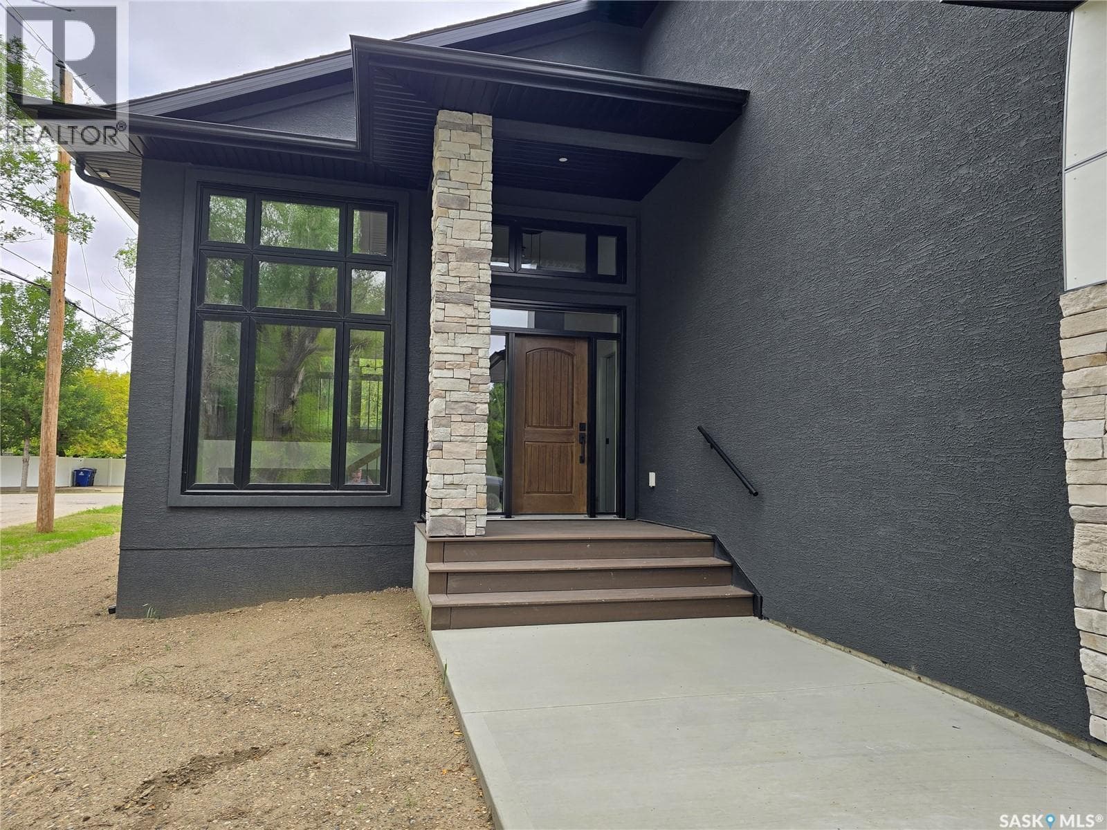 3 KENNEY CRESCENT — photo 4