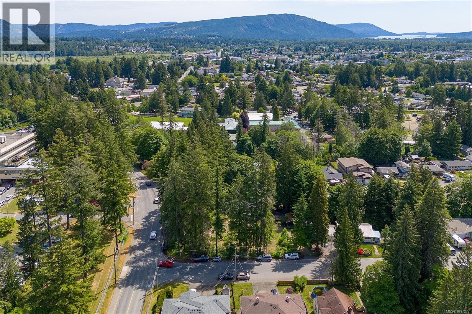 3056 Gibbins Rd photo 4