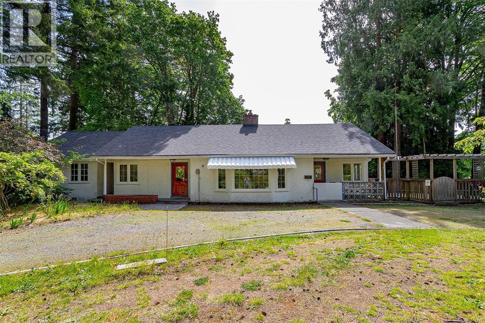 3056 Gibbins Rd photo 5