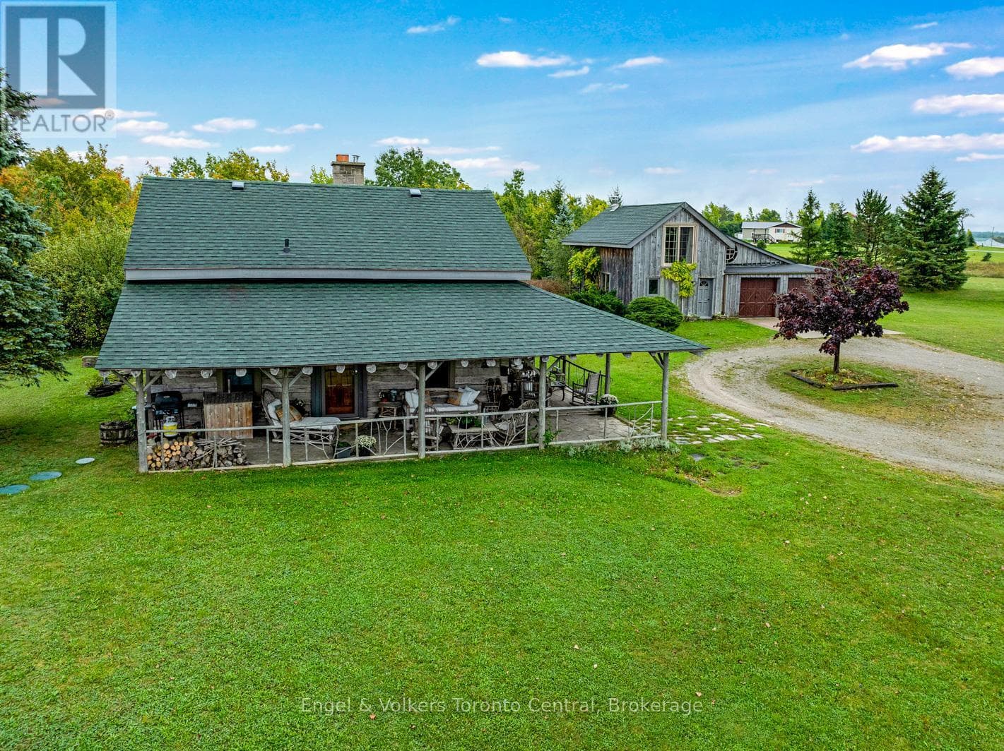 3 bed 2 bath single family at 317343 3RD LINE — $1,249,000