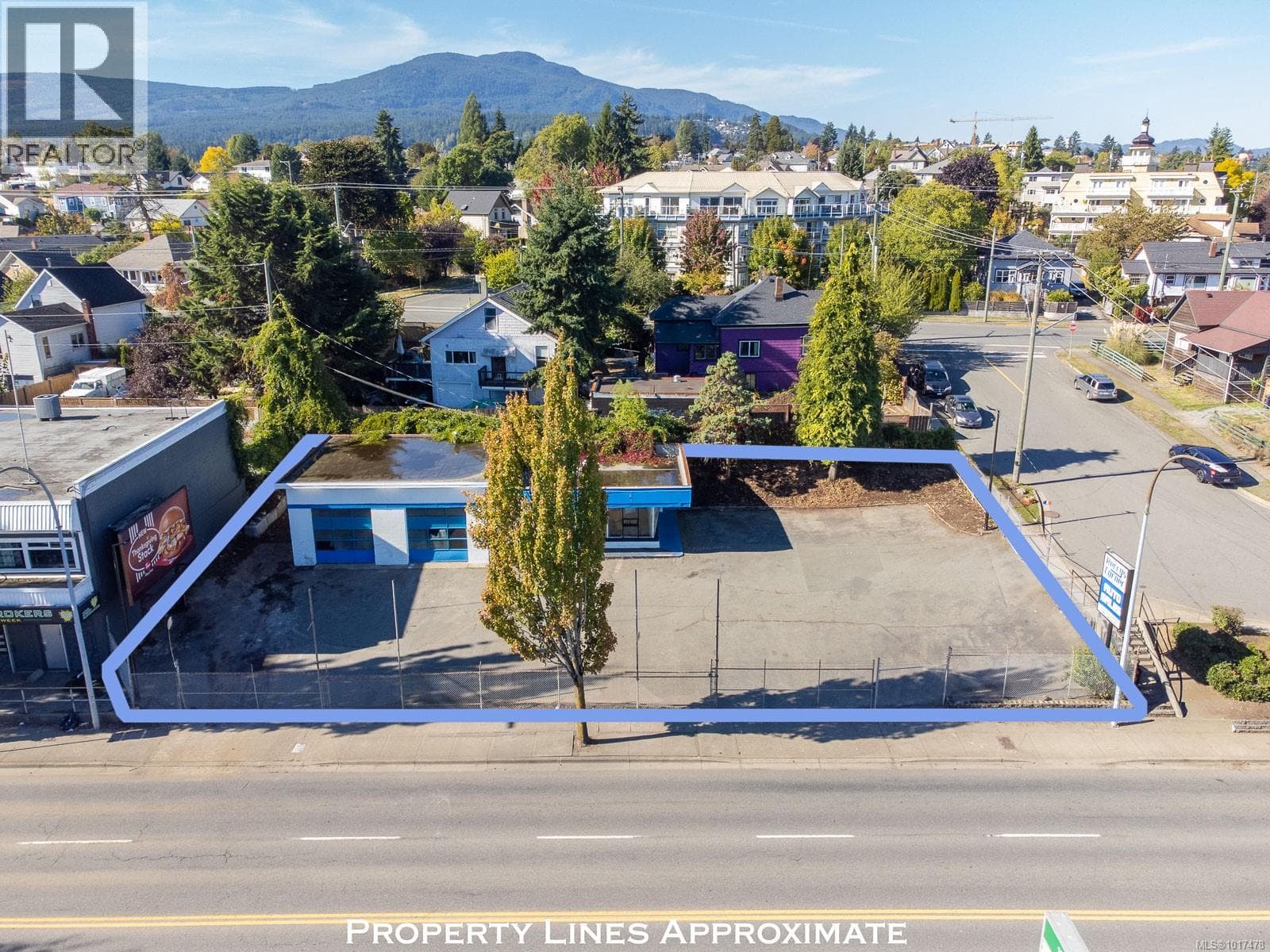 110 Nicol St photo 2